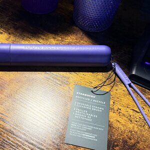 Starbucks Recycled purple Triangular Travel case straw & brush set - NEW